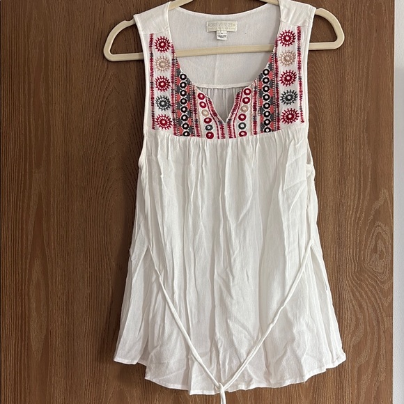 Forever 21 White Sleeveless Embroidered Tank Top - Picture 1 of 1